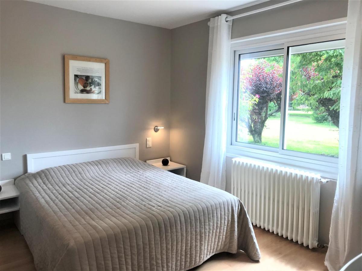 Le Clos Fleuri - Maison Vigier Bed & Breakfast Maringues Bagian luar foto